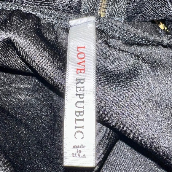 🇺🇸 LADIES BLACK JUMPER WITH LACE BACK SIZE SMALL - Picture 3 of 4